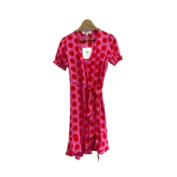 Diane Von Furstenburg DVF Emilia Mini Wrap Dress Size Medium in Pink Me Print - Picture 3 of 5
